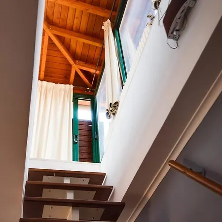 Mancini Cozy Penthouse 公寓