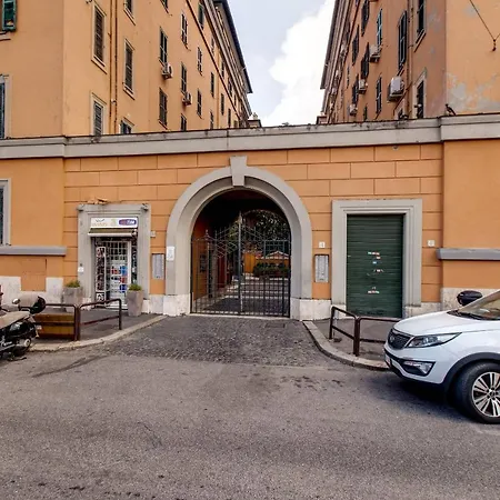 Apartment Mancini Cozy Penthouse Rom